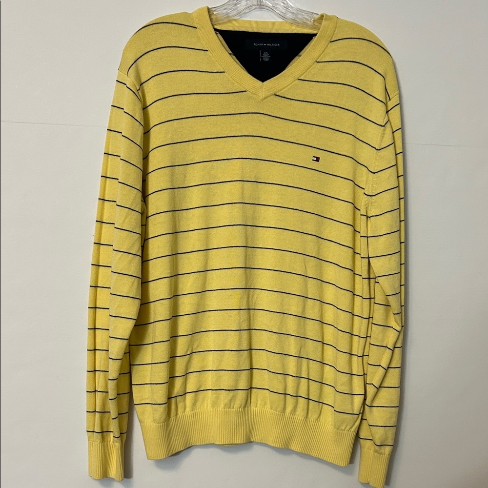 Tommy‎ Hilfiger Men's V-Neck Sweater in Yellow with Stripes Size Large